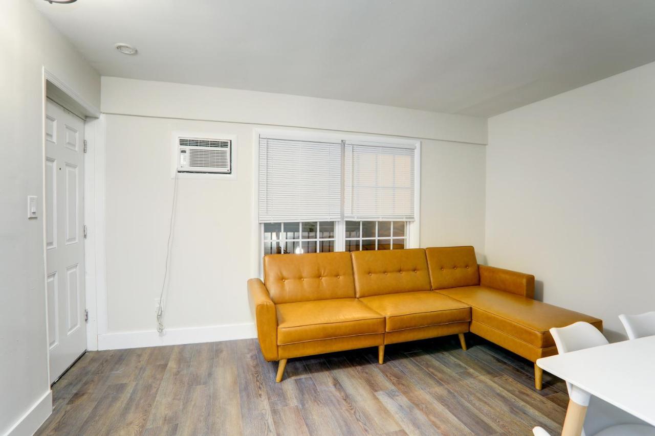 Deluxe Queen Suite