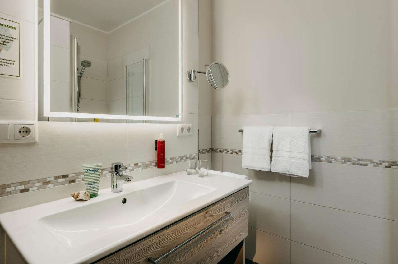 Standardzimmer mit Balkon