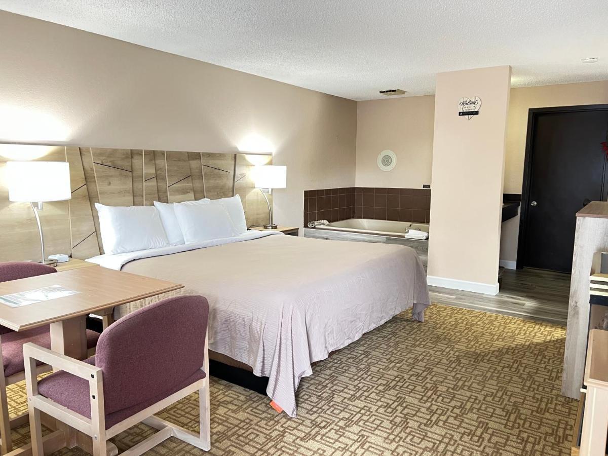 Executive King Suite,1245937951:JPEG