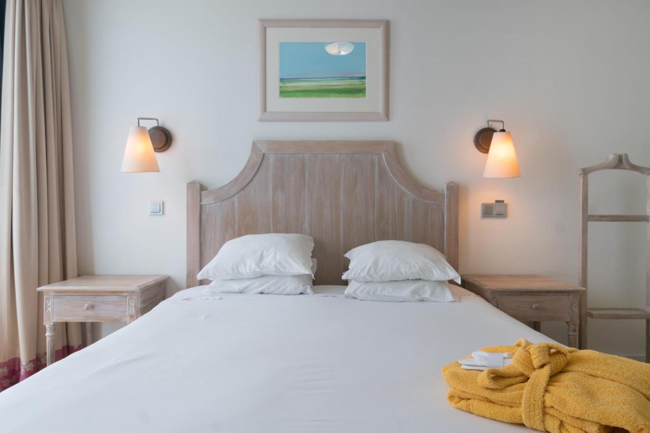 Double or Twin Room Land View