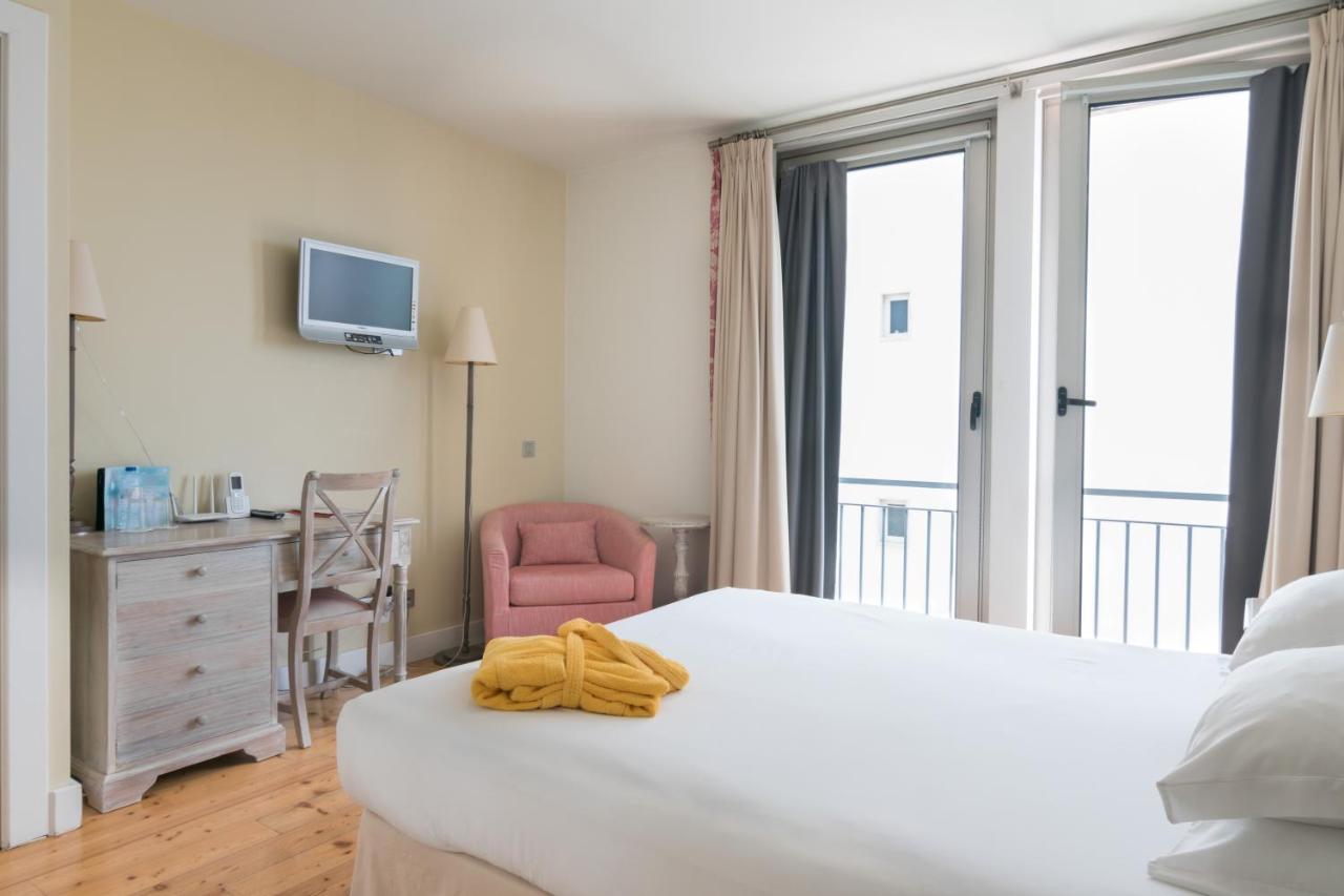 Double or Twin Room Land View