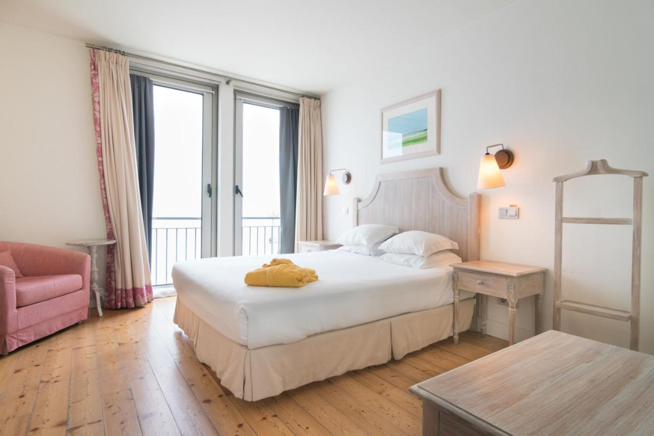 Double or Twin Room Land View