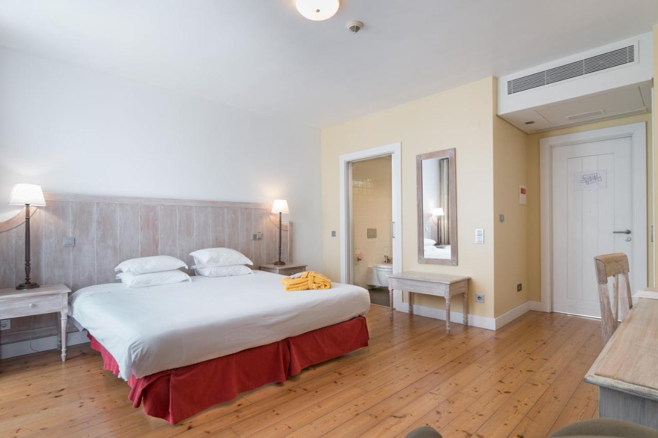 Deluxe Room Land View