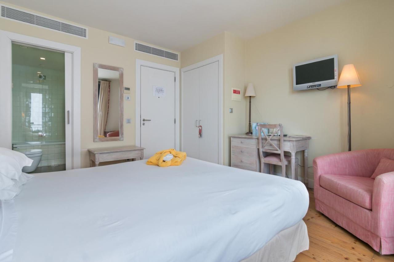 Double or Twin Room Land View