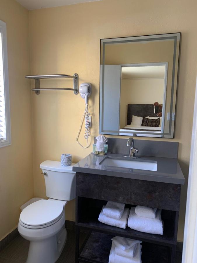 Deluxe Queen Room Two Queen Beds