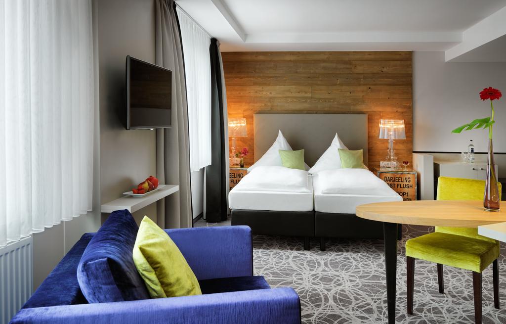 Queen Room