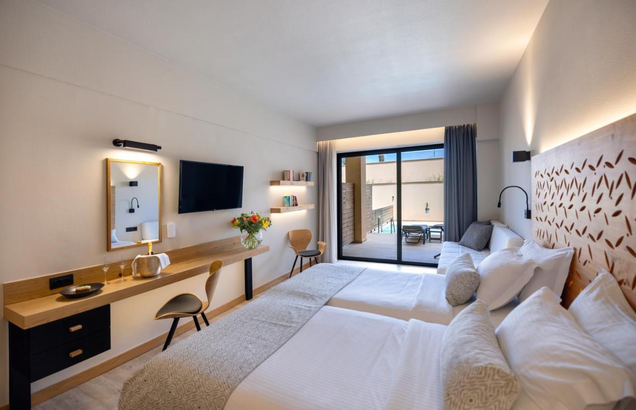 Superior Double Room Semi-Basement Private Pool