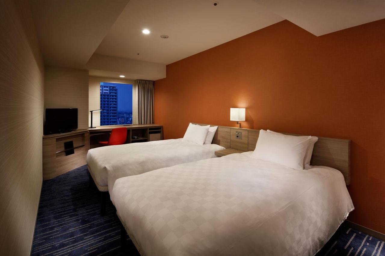 Twin Room Non-Smoking 10-24th Floor