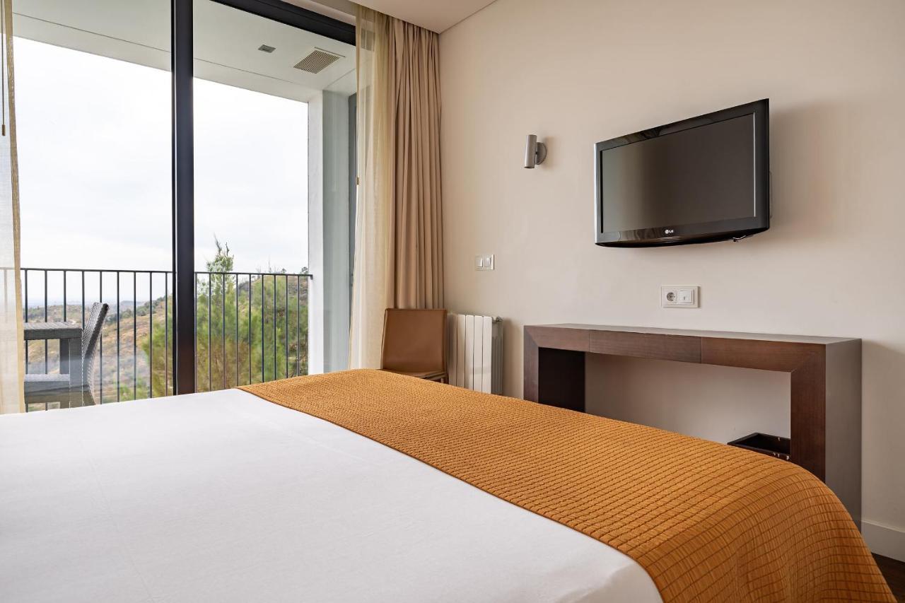 Suite Balcony Mountain View