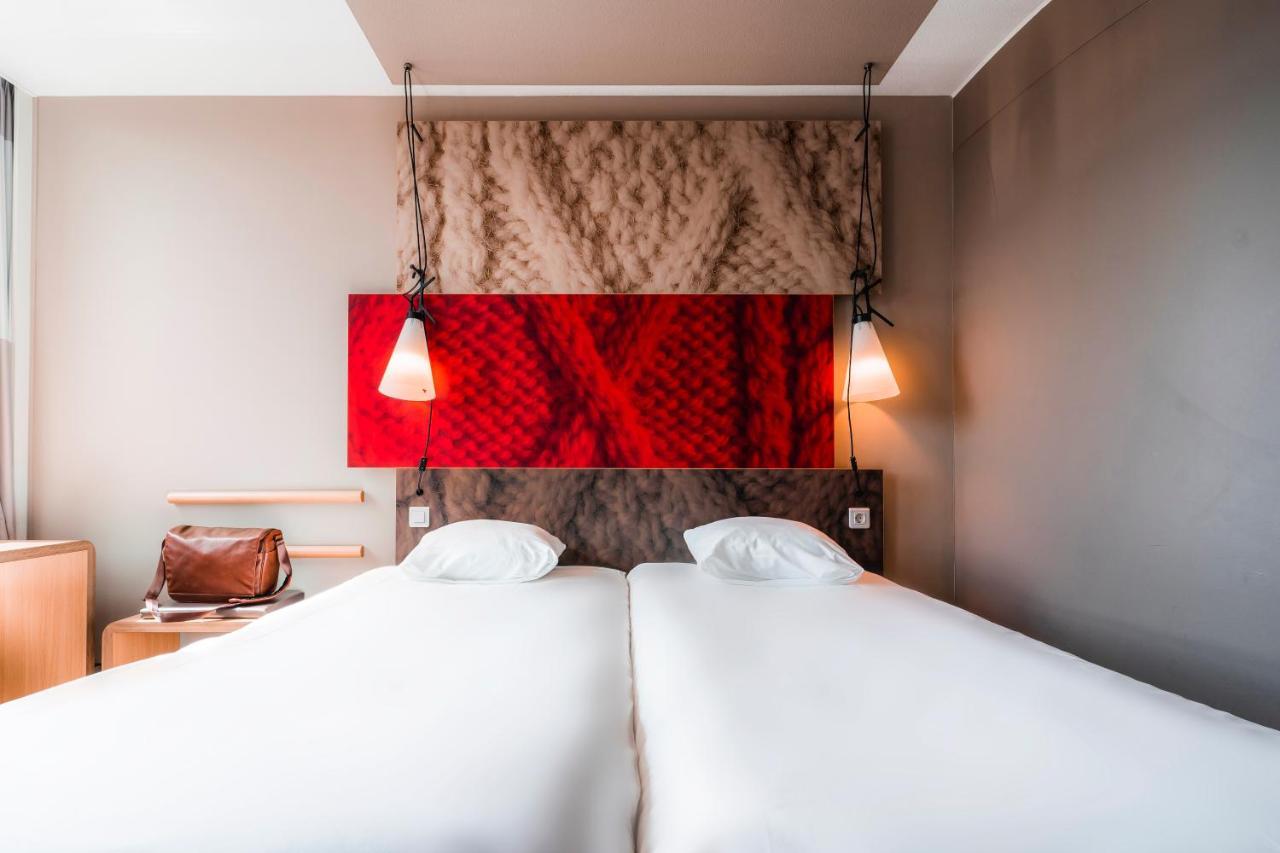 Standard Twin Room,1704827098:JPEG