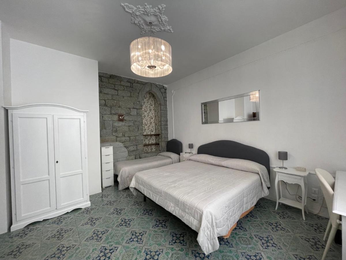 Quadruple Room,1357174829:JPEG