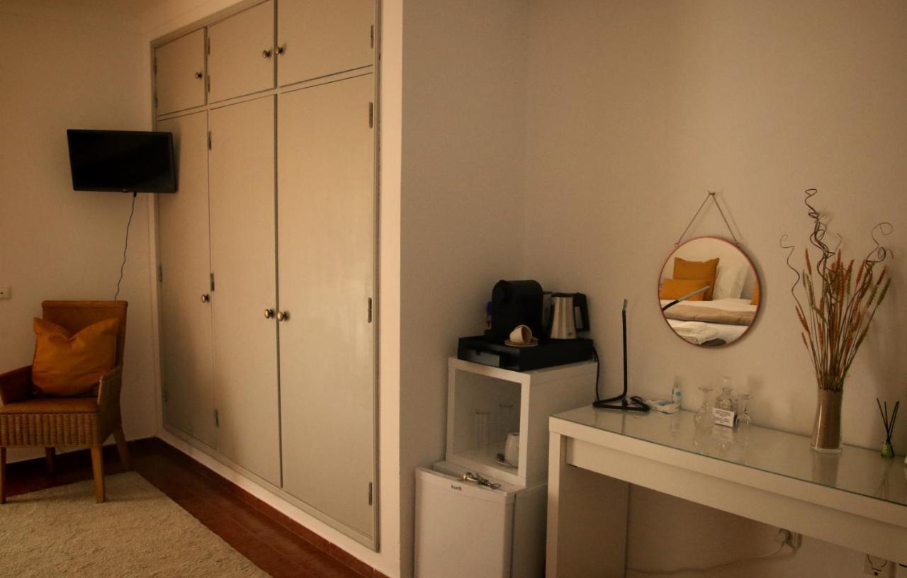 Deluxe Double Room Shower