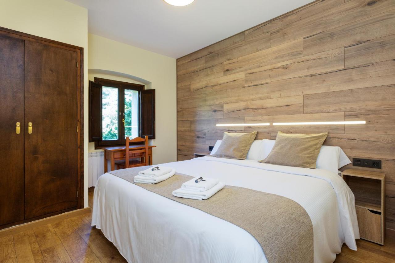 Double or Twin Room Private Bathroom