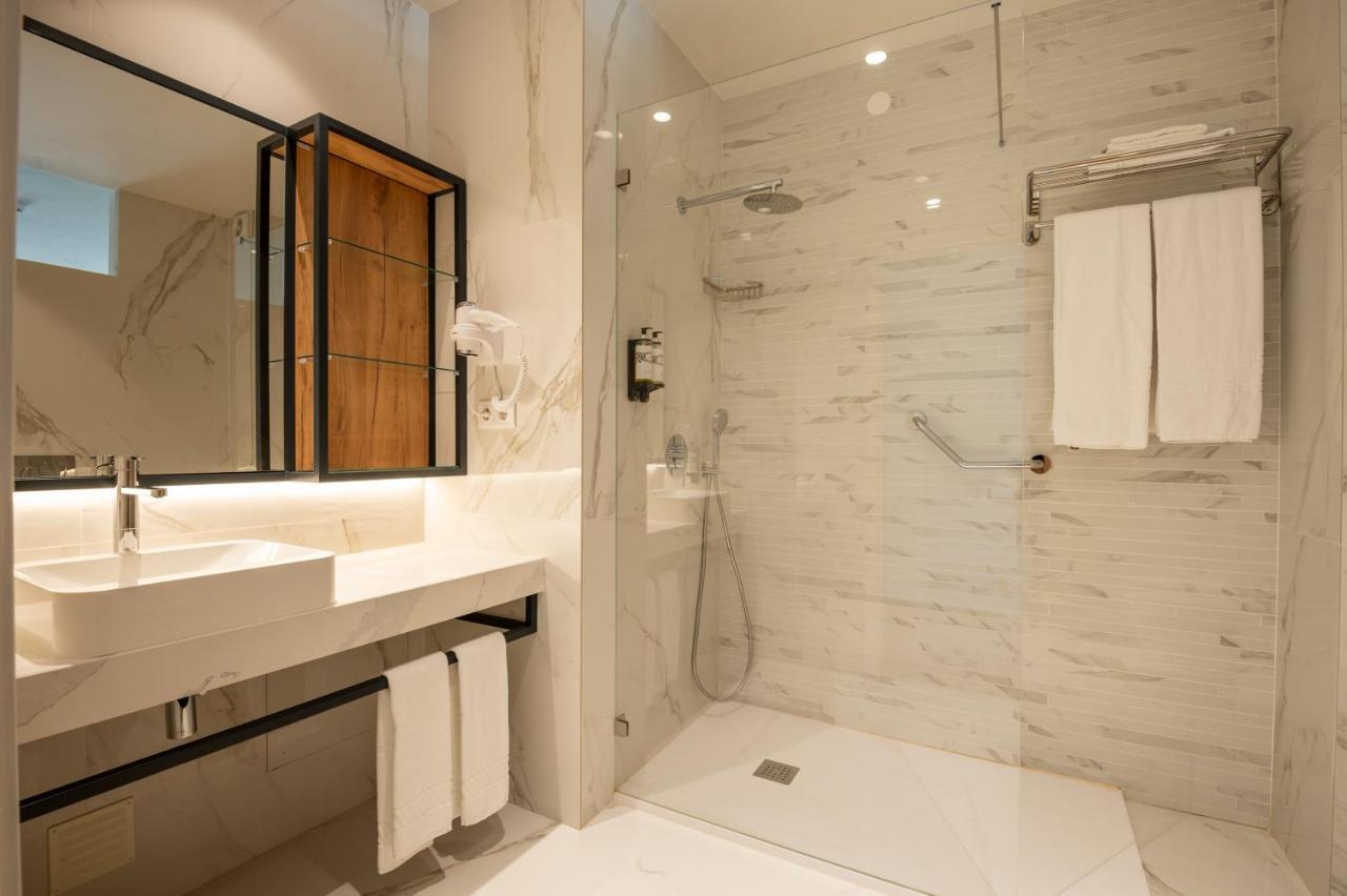 Apartamento de 1 dormitorio con vistas a la piscina