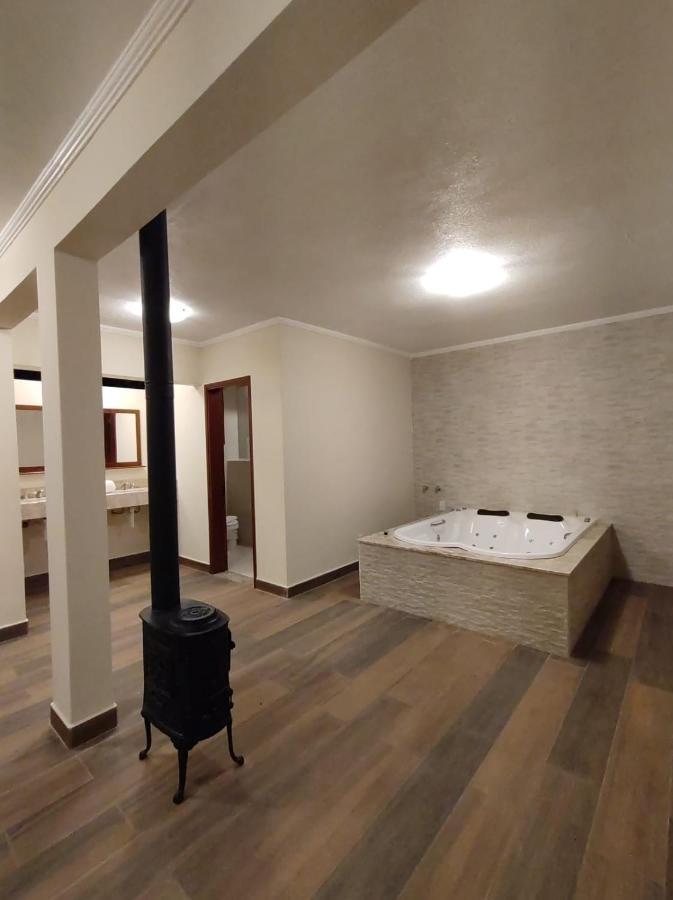 Queen Suite Spa Bath