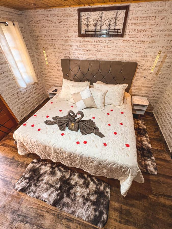 Chalé Duplex com Banheira de Hidromassagem