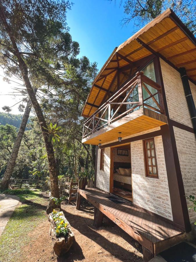 Chalé Duplex com Banheira de Hidromassagem