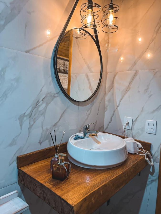 Chalé Duplex com Banheira de Hidromassagem