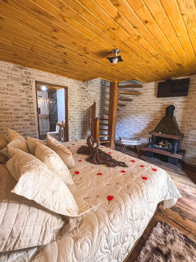 Chalé Duplex com Banheira de Hidromassagem
