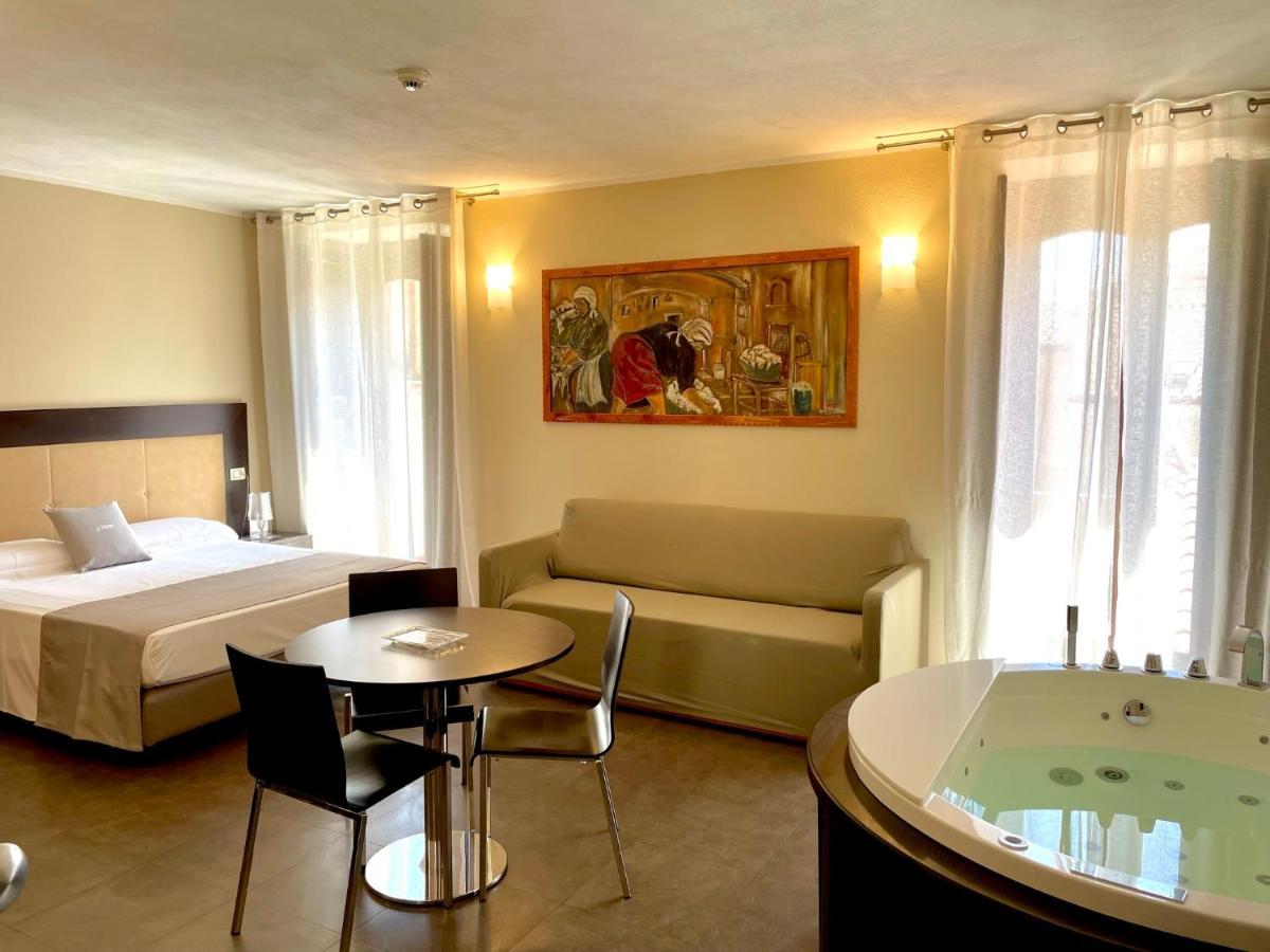 Suite Hot Tub