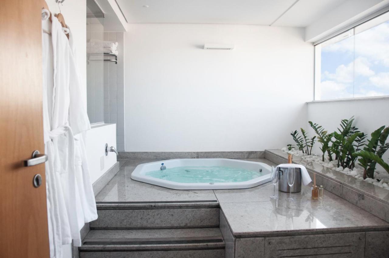 Penthouse,1252491043:JPEG