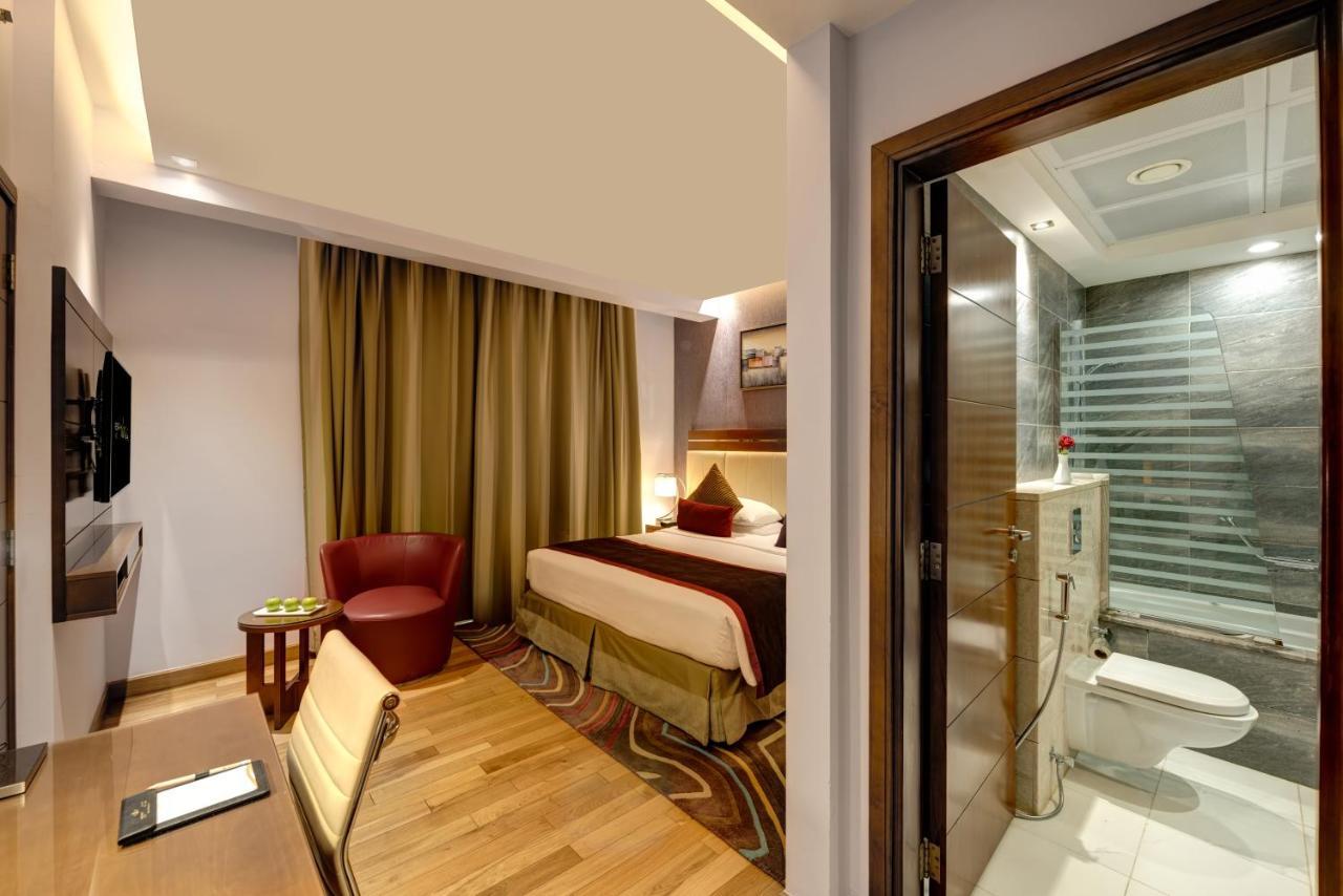 Deluxe One-Bedroom Suite