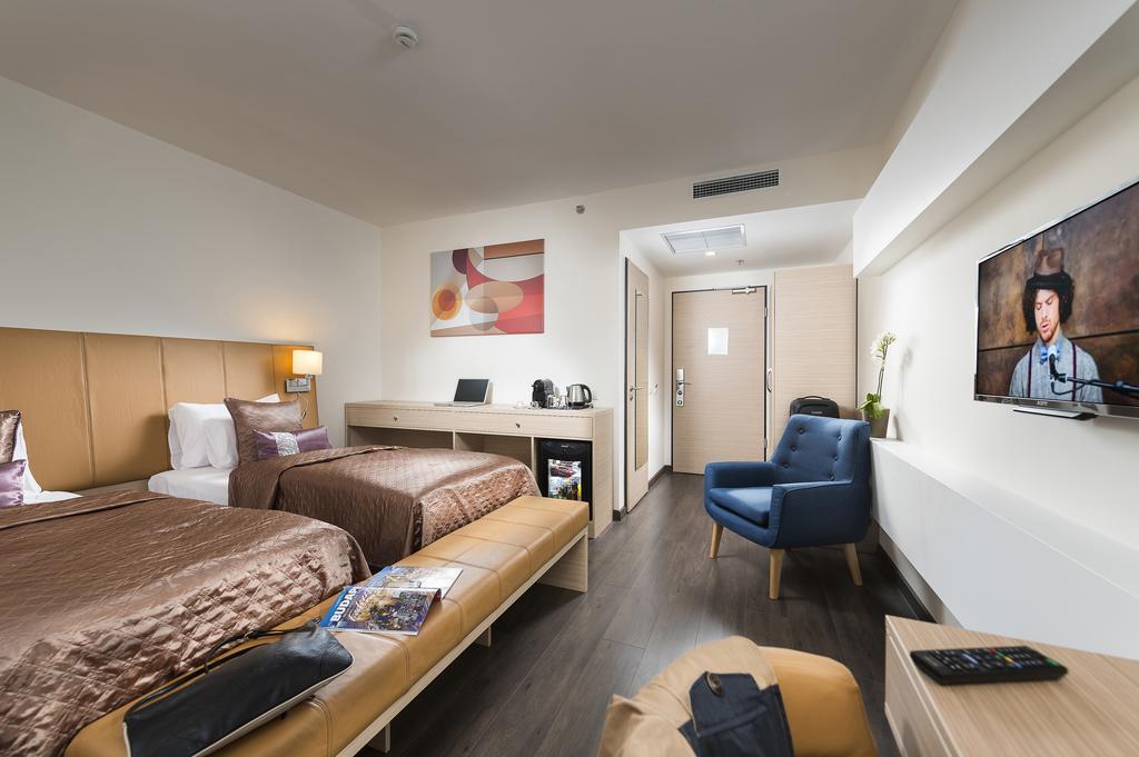 Quarto Superior com Cama de Casal ou 2 de Solteiro