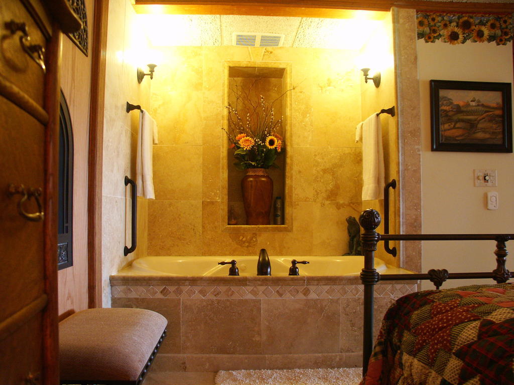 Luxury Suite Kitchen Sunset Pet Friendly