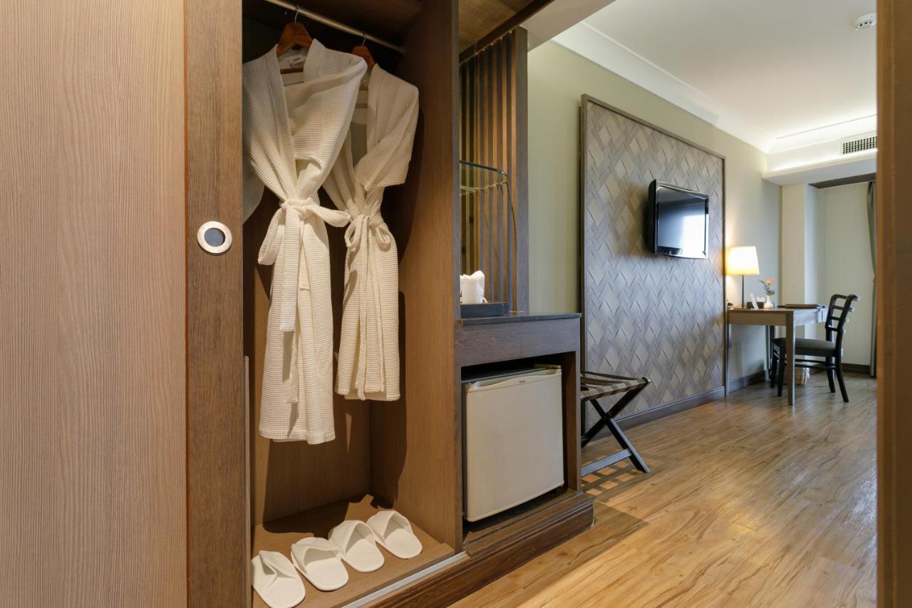 Superior King Room,1253078890:JPEG