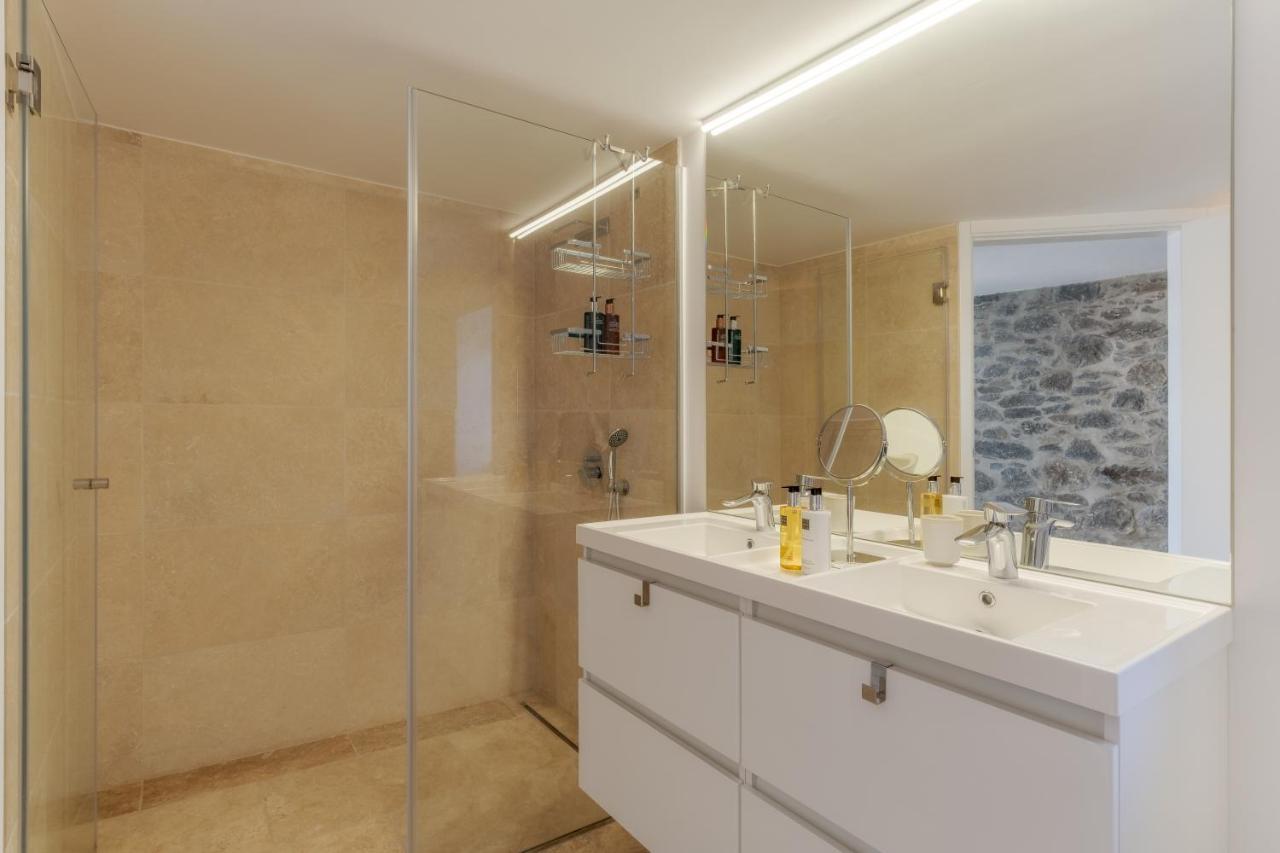 Double or Twin Room Side Sea View