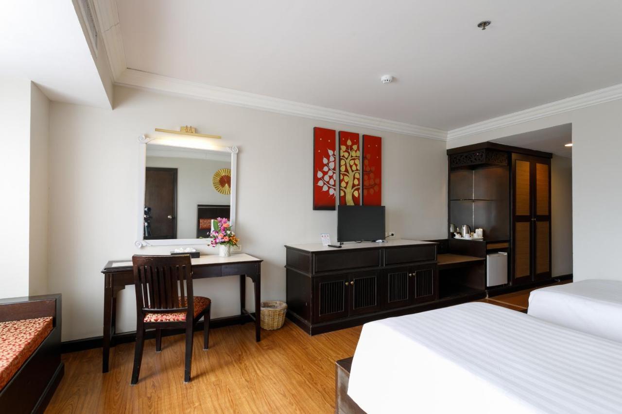Deluxe King Room