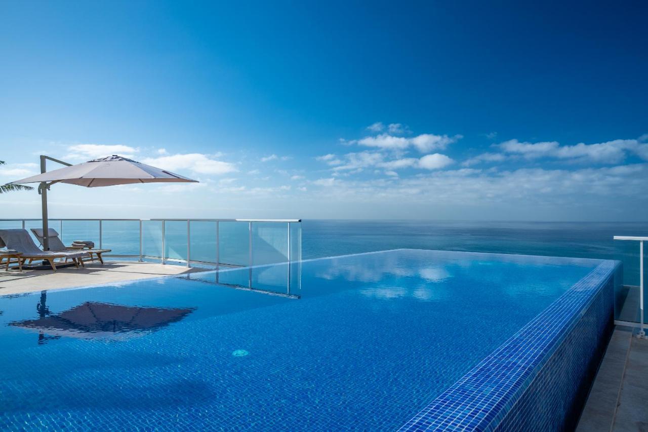 Double or Twin Room Side Sea View