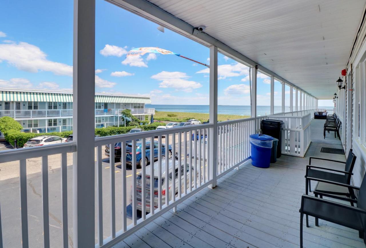 Ocean View Deluxe 2 Queens 1st or 2nd floor