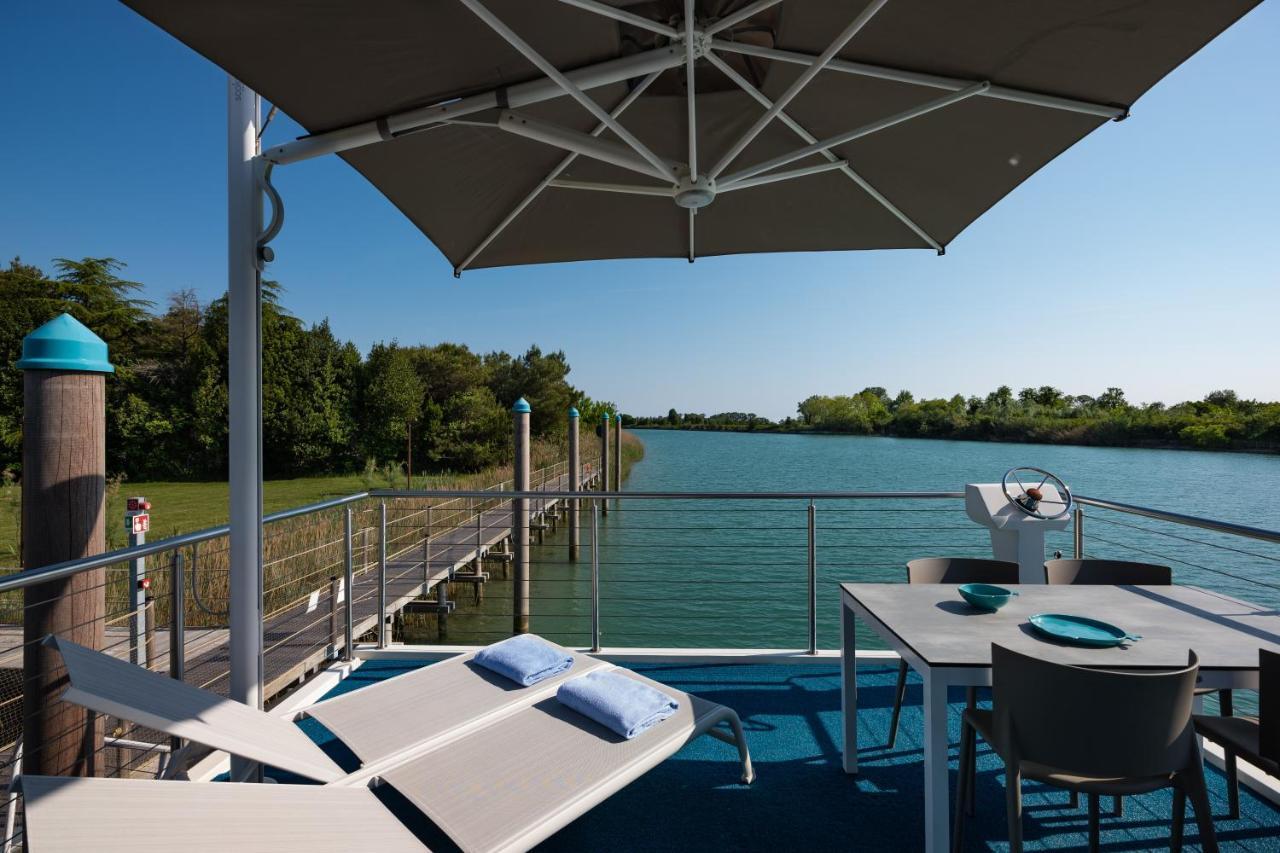 Houseboat River View