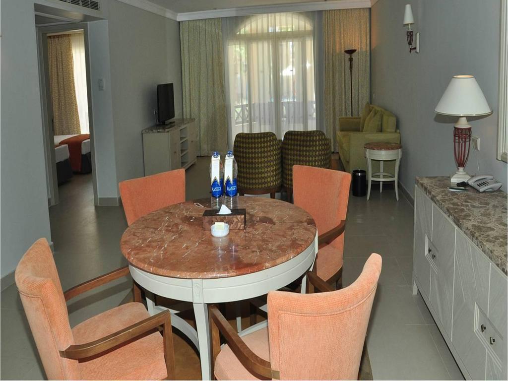 Suite con 2 Camere da Letto (4 Adulti + 2 Bambini)