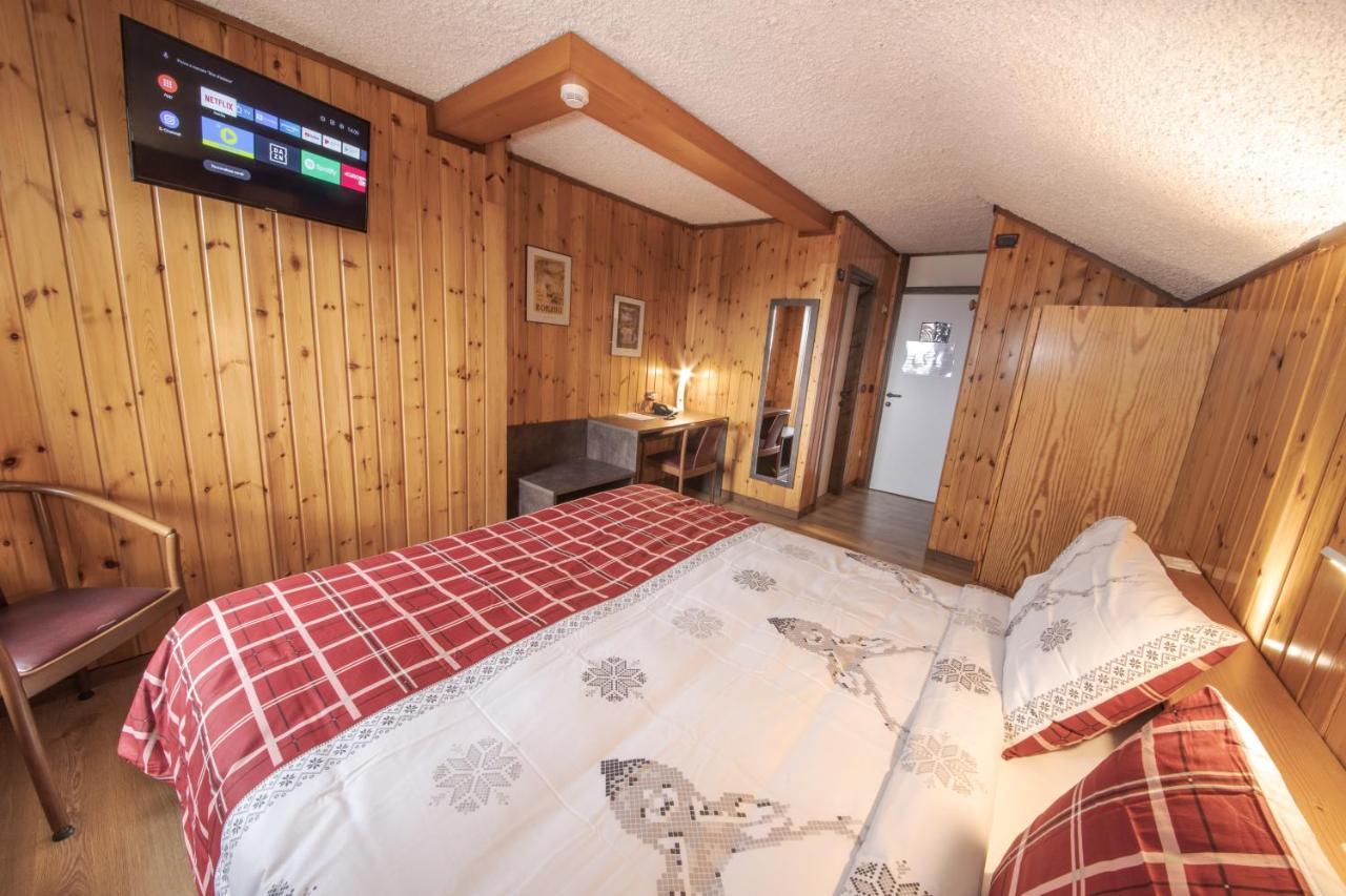 Double Room Mountain View