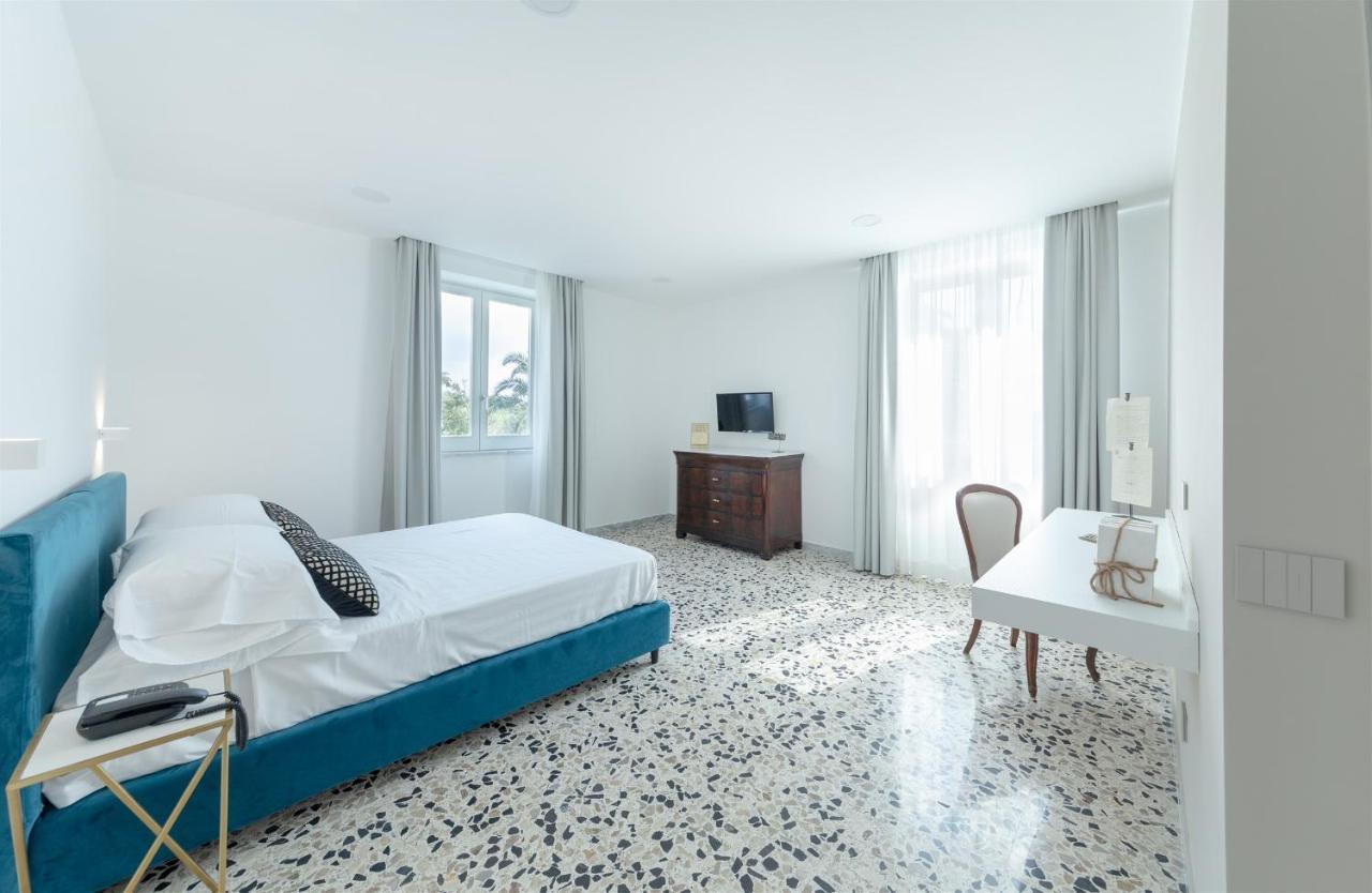 Large Double Room,1256852083:JPEG