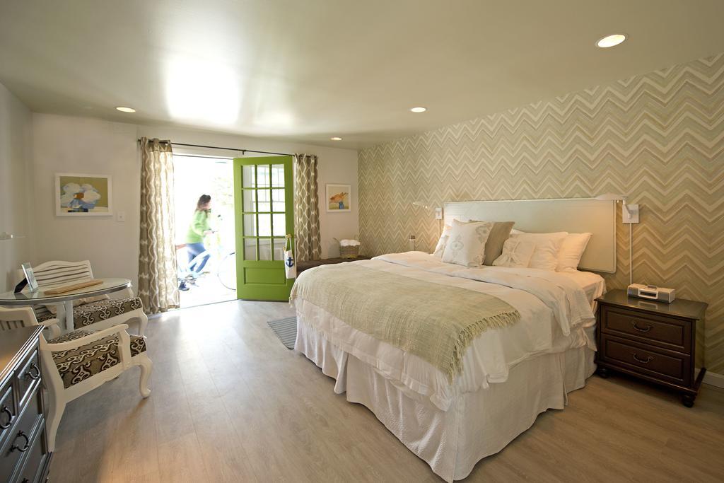 Cove King Second Floor