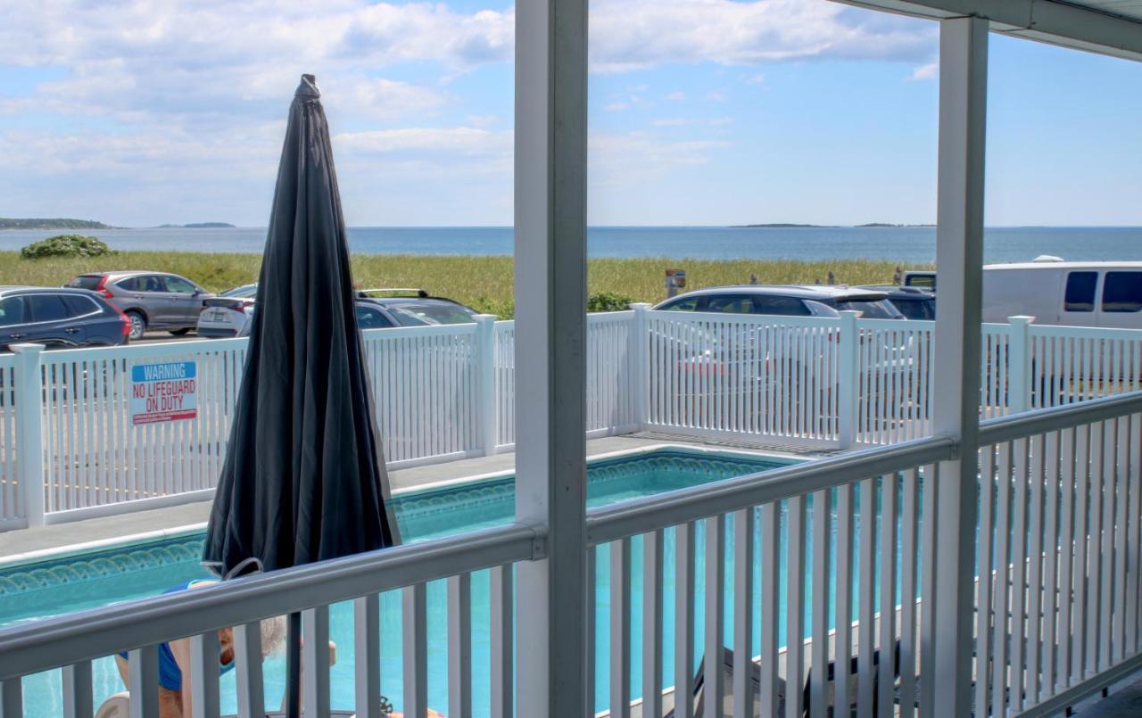 Ocean View Deluxe 2 Queens 1st or 2nd floor