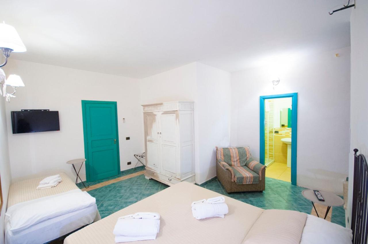 Comfort Triple Room