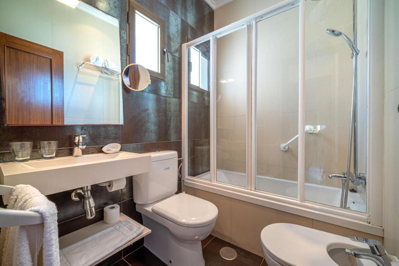 Double room partial sea view