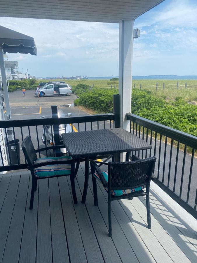 Oceanfront King Bed Private Hot Tub 1st floor