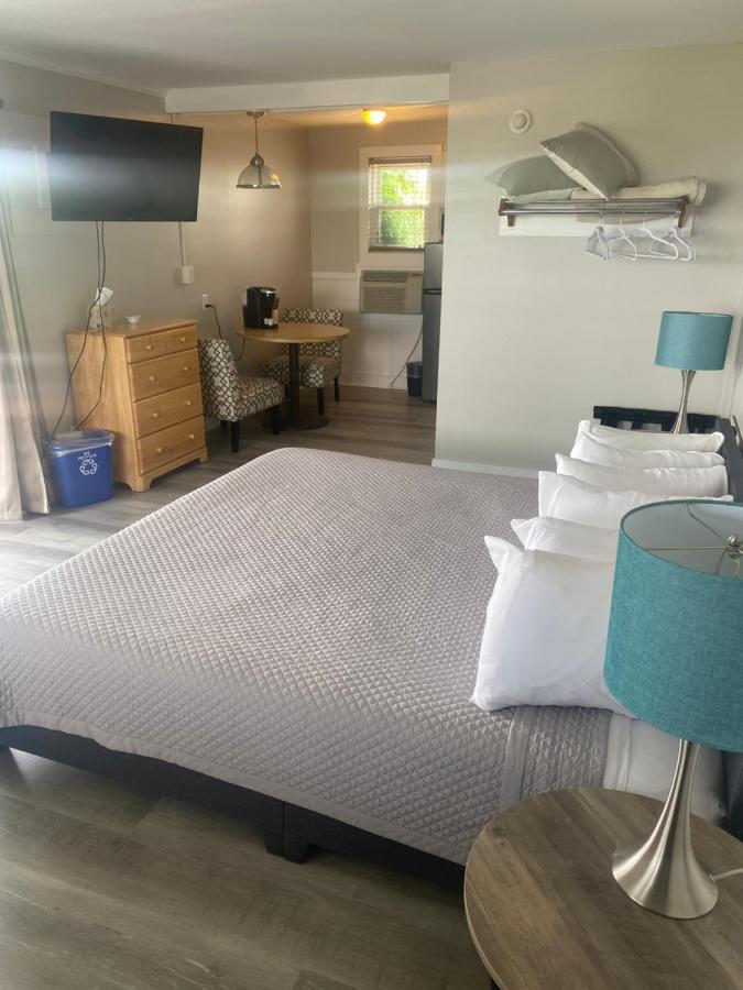 Oceanfront King Bed Private Hot Tub 1st floor