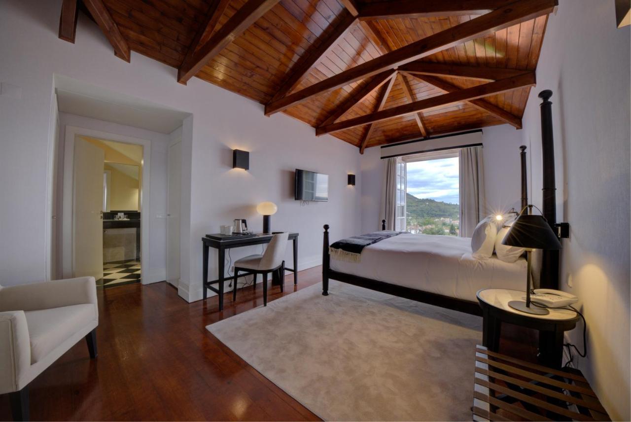 Deluxe Double Room Mountain View