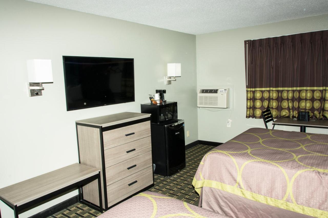 Deluxe Queen Room Two Queen Beds Non-Smoking