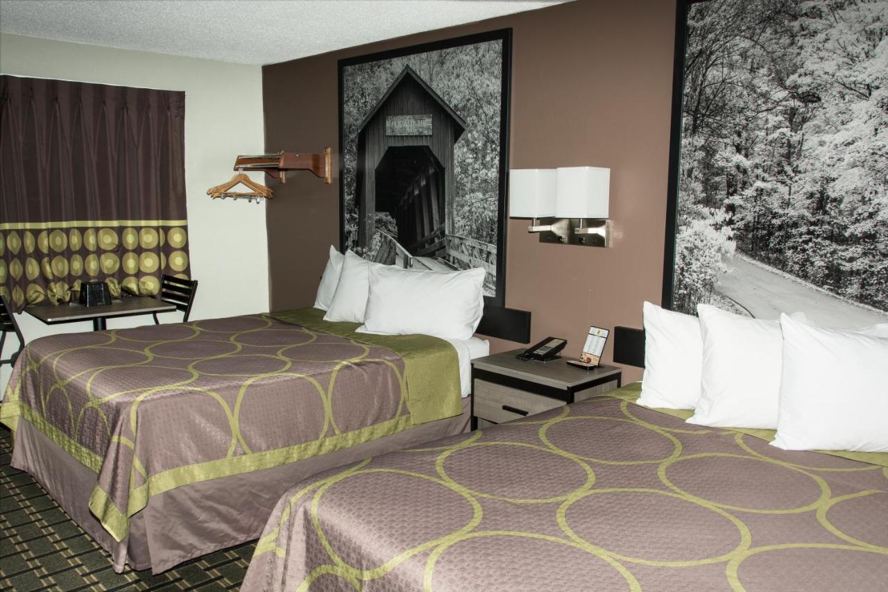 Deluxe Queen Room Two Queen Beds Non-Smoking