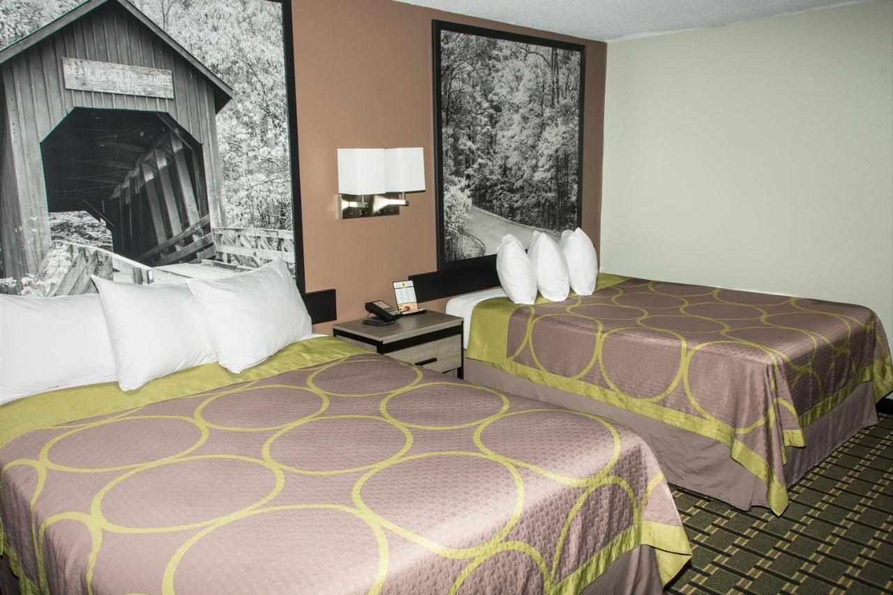 Deluxe Queen Room Two Queen Beds Non-Smoking