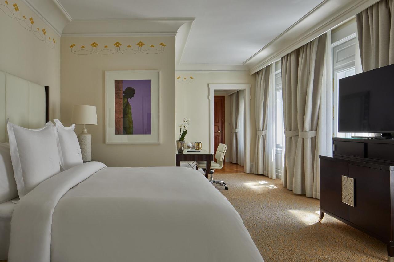 Gresham King Room