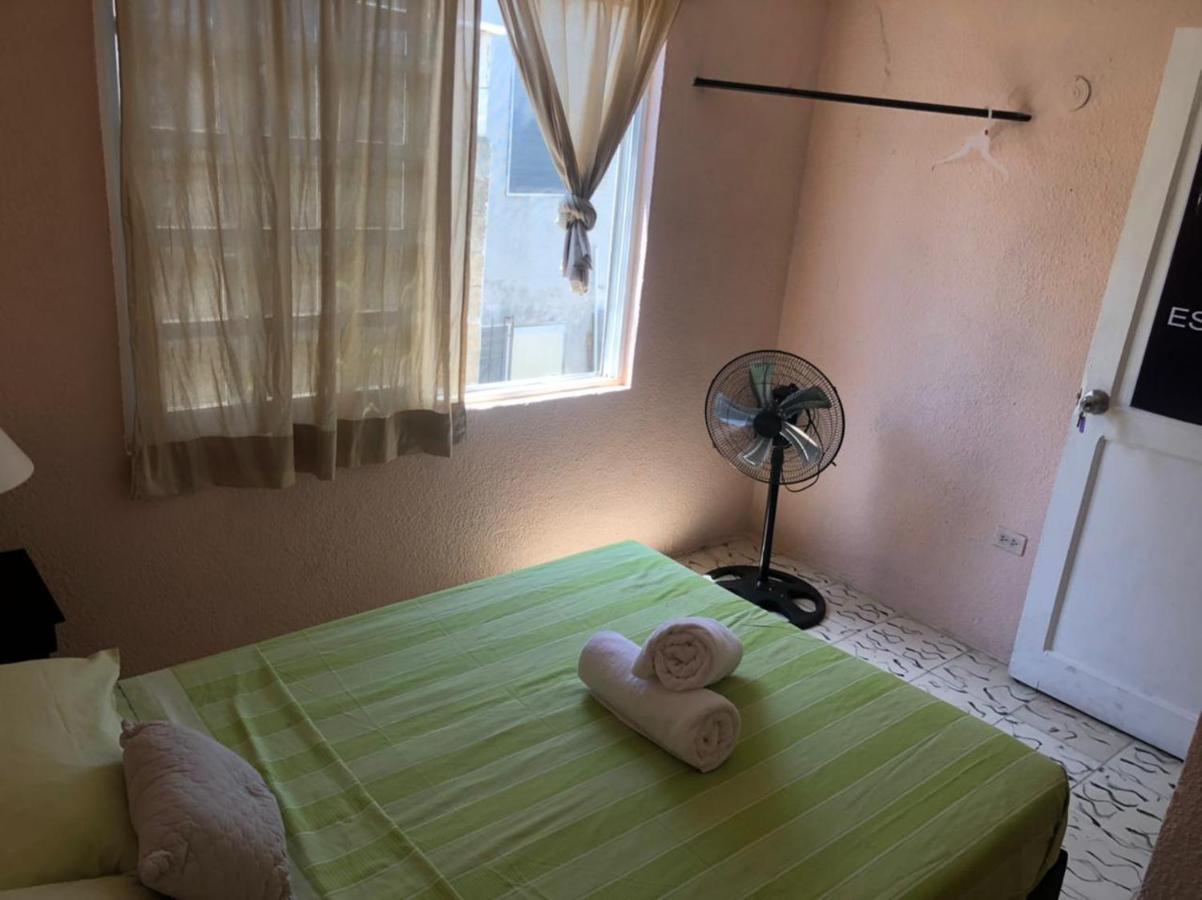 Tweepersoonskamer met Gedeelde Badkamer