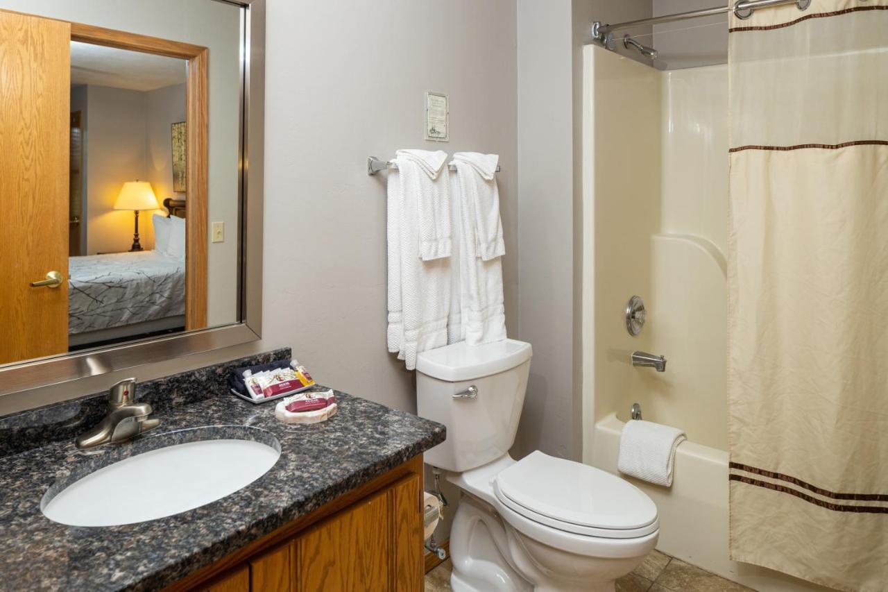Two-Bedroom Suite